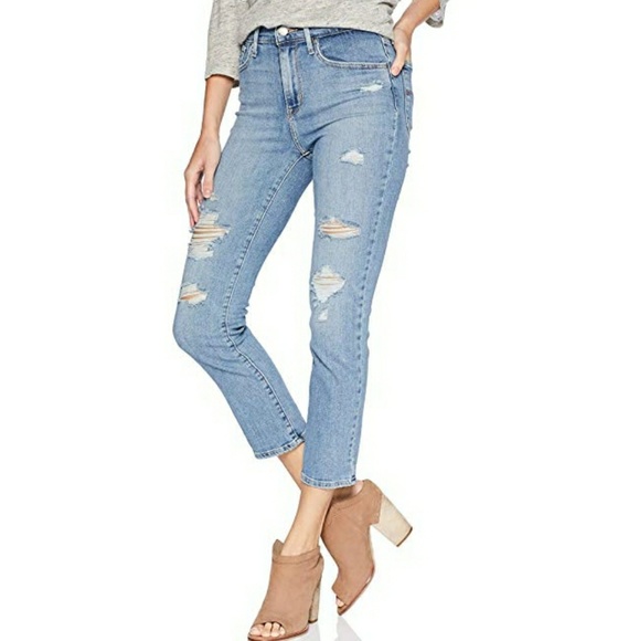 Levi's Denim - 🎉HP LEVI'S 724 High Rise Cropped Jeans